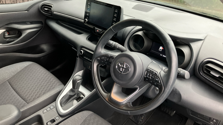 Toyota Yaris 1.5 Hybrid Design 5dr CVT Hybrid Hatchback